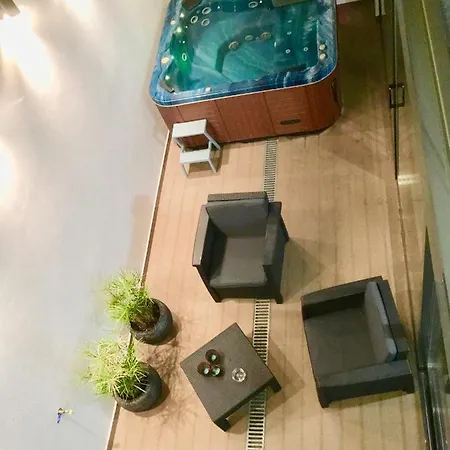 Janota Week With Jacuzzi