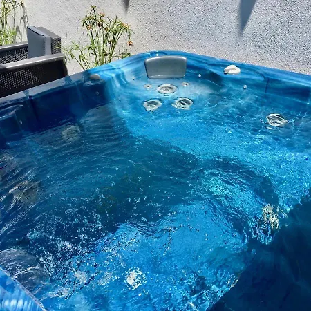 Janota Week With Jacuzzi